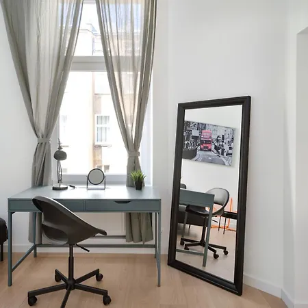 公寓 - 13 People - 3 Bedroom - Center -gn56 罗兹