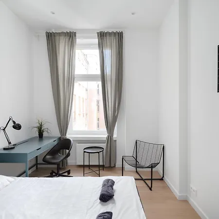 - 13 People - 3 Bedroom - Center -gn56 Łódź